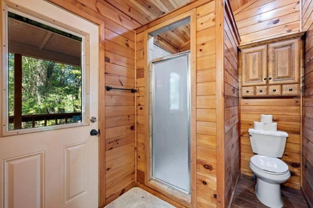 Appartamento Misty Moonlight, Sleeps 4, Mountain Cabin Broken Bow Esterno foto